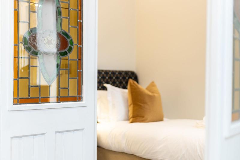 Old Abbey House Hotel image