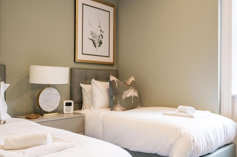 Old Abbey House Hotel image