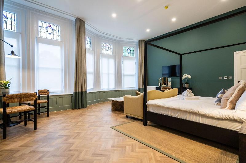 Old Abbey House Hotel image