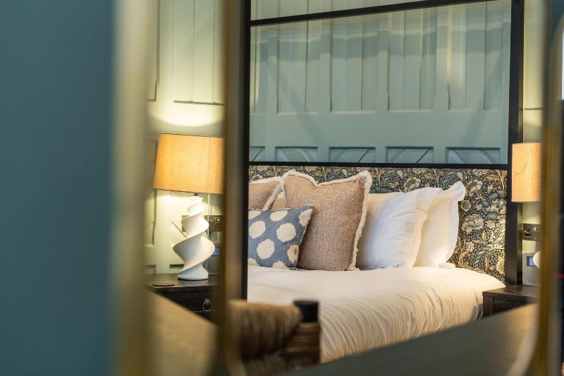 Old Abbey House Hotel image