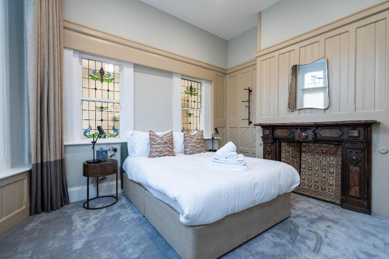 Old Abbey House Hotel image