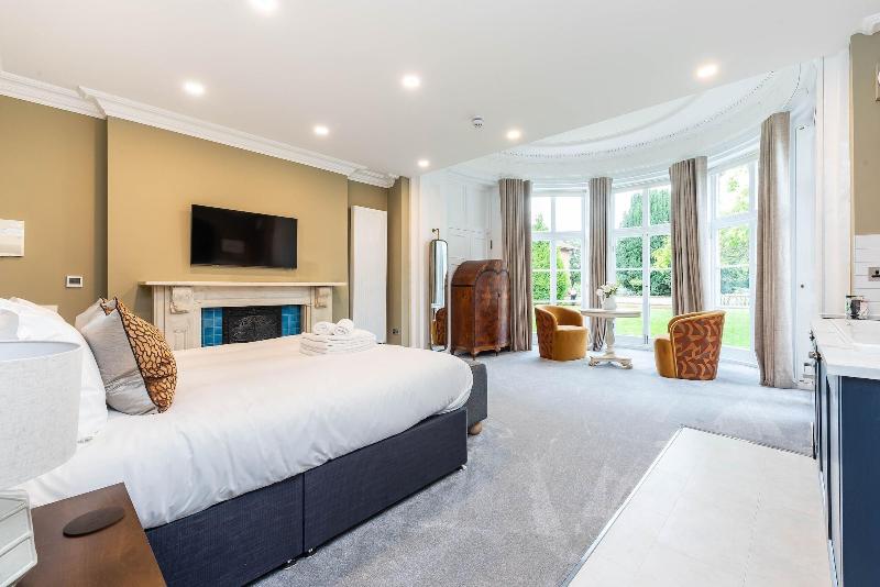 Old Abbey House Hotel image