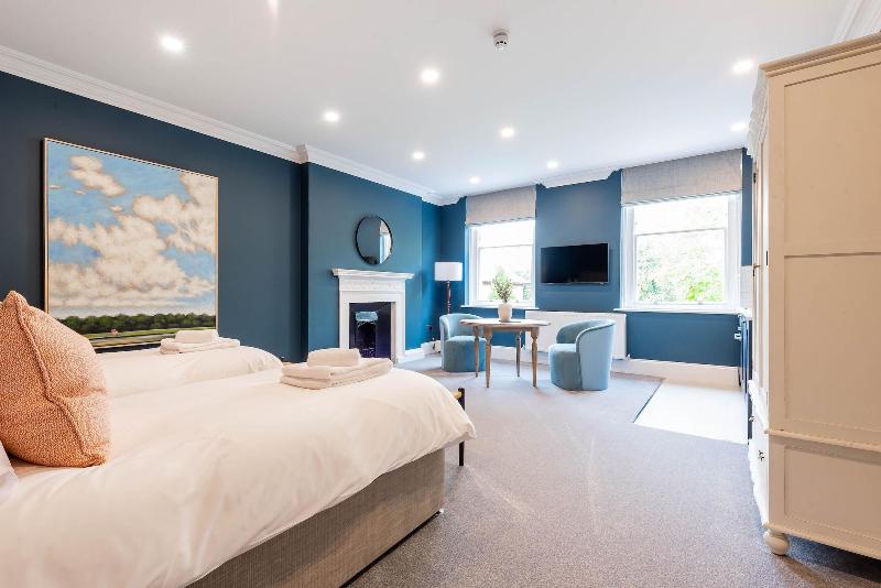 Old Abbey House Hotel image