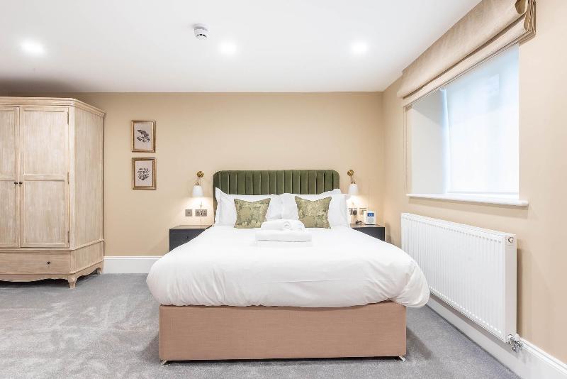 Old Abbey House Hotel image