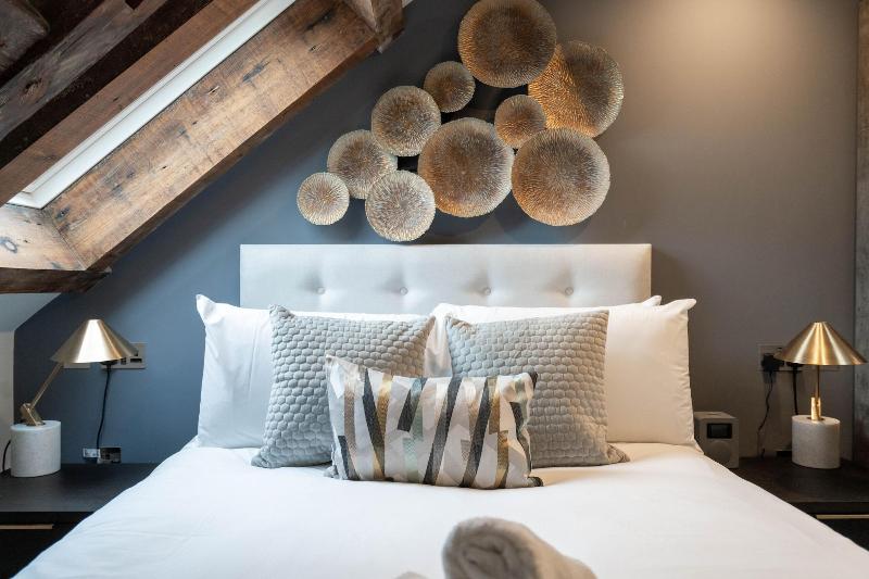 Old Abbey House Hotel image