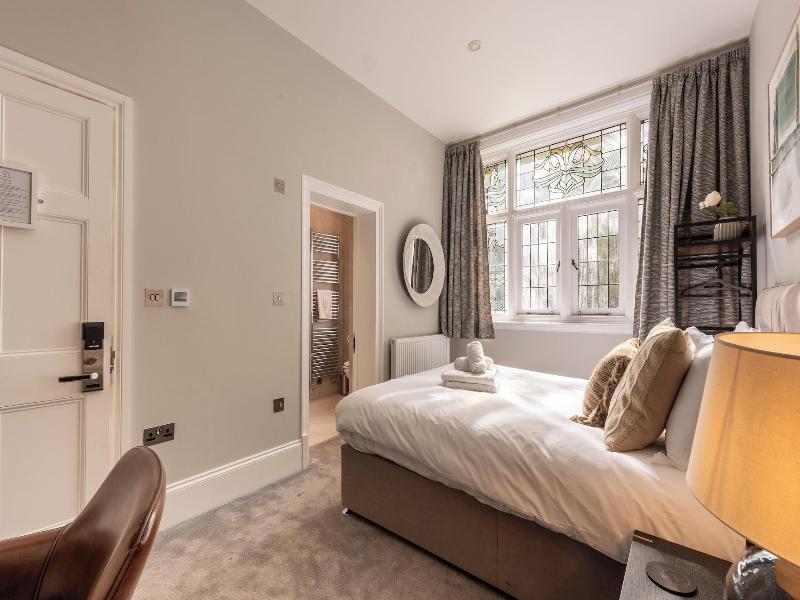 Old Abbey House Hotel image