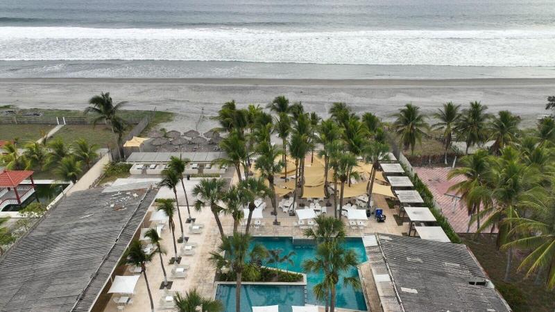 Izalco Hotel Beach Resort