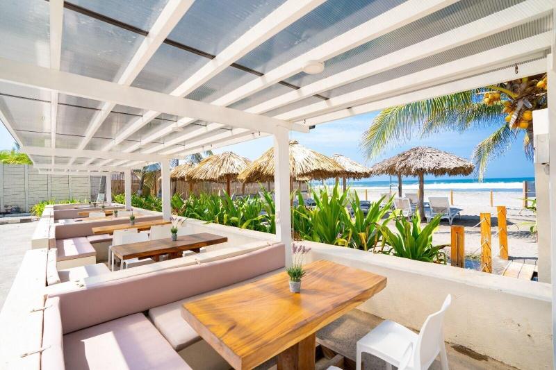 Izalco Hotel Beach Resort