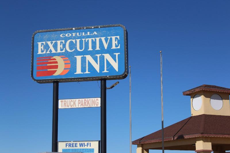 Cotulla Executive Inn