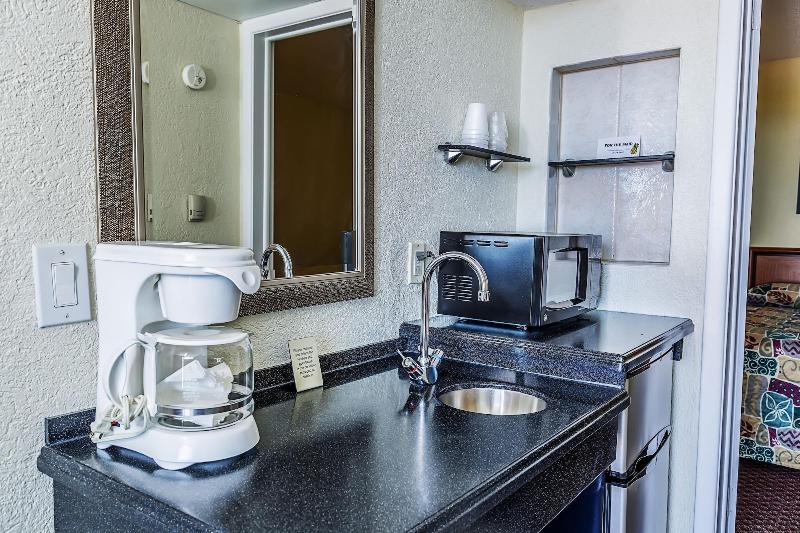 The Crusader Oceanfront Family Resort image