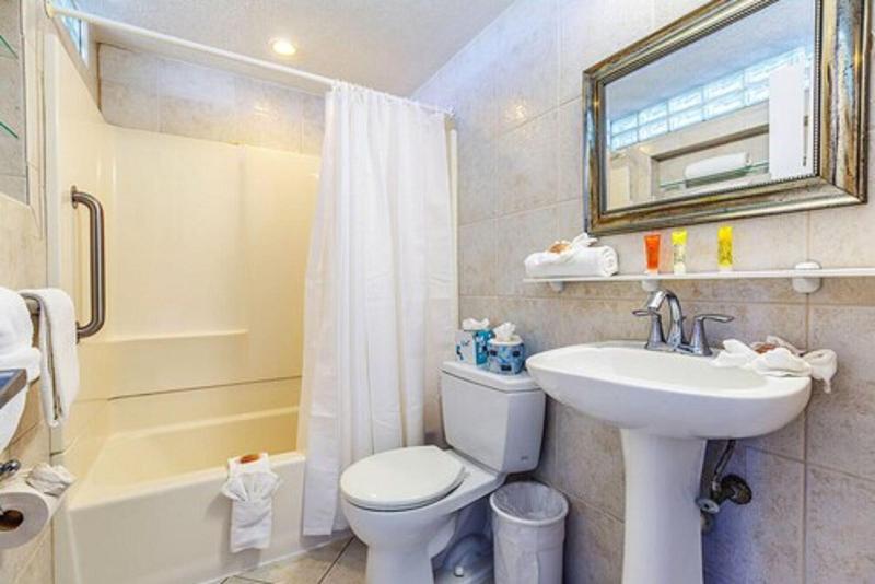 The Crusader Oceanfront Family Resort image