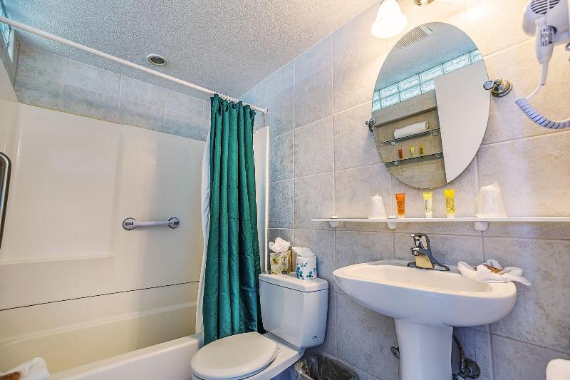The Crusader Oceanfront Family Resort image