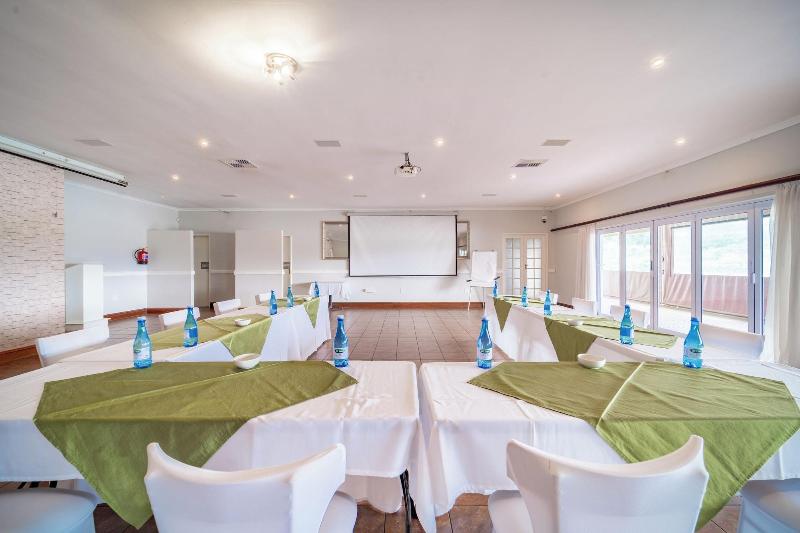 St Ives Lodge