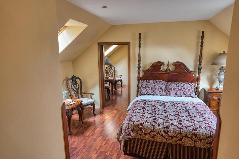 Hotel Royal image