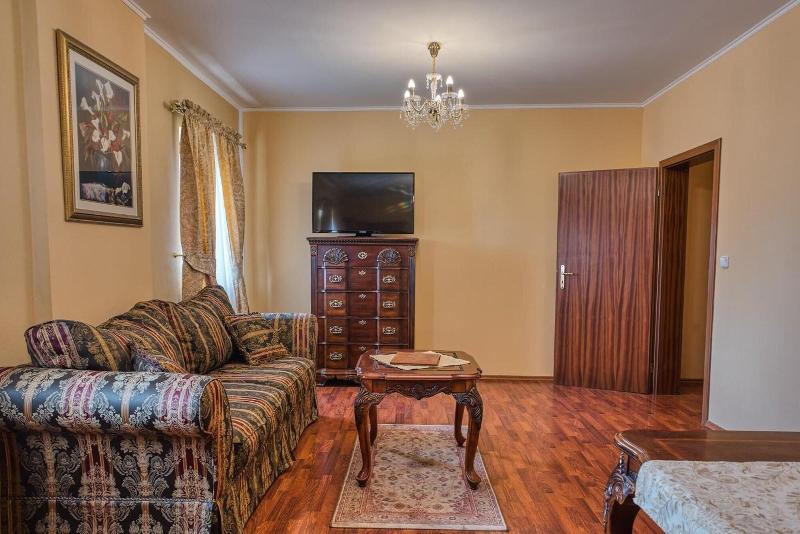 Hotel Royal image