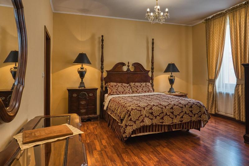 Hotel Royal image