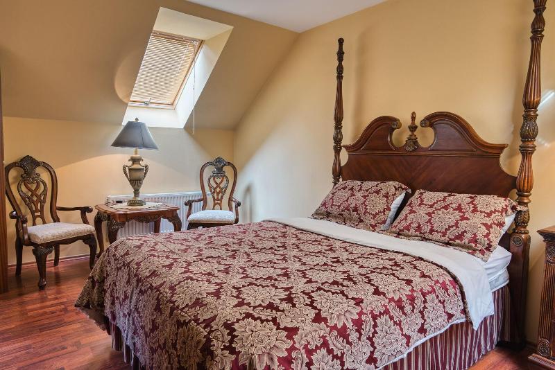 Hotel Royal image