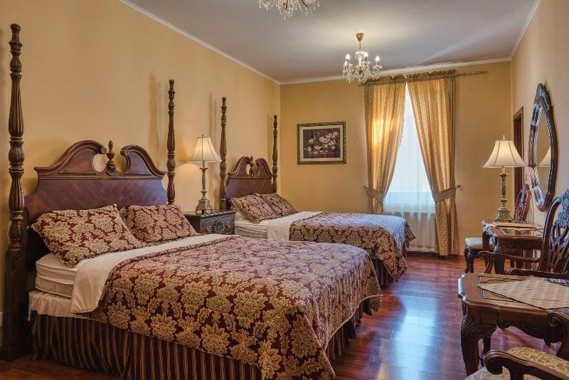 Hotel Royal image