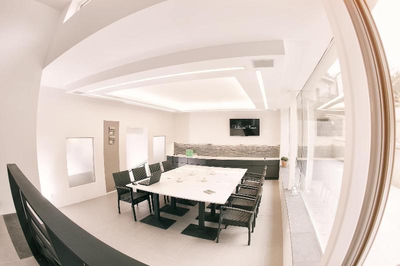 Villa Na Vinici image