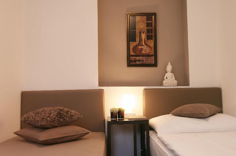 Villa Na Vinici image