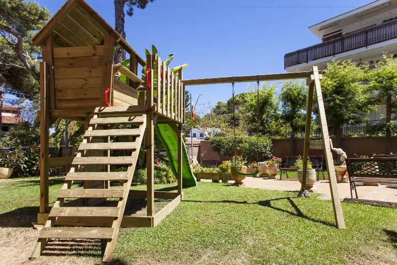 Velor Apartments image