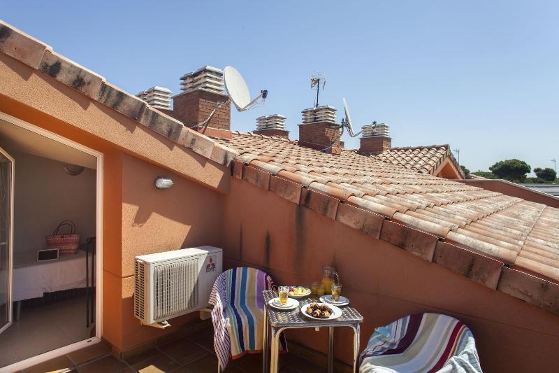 Velor Apartments image