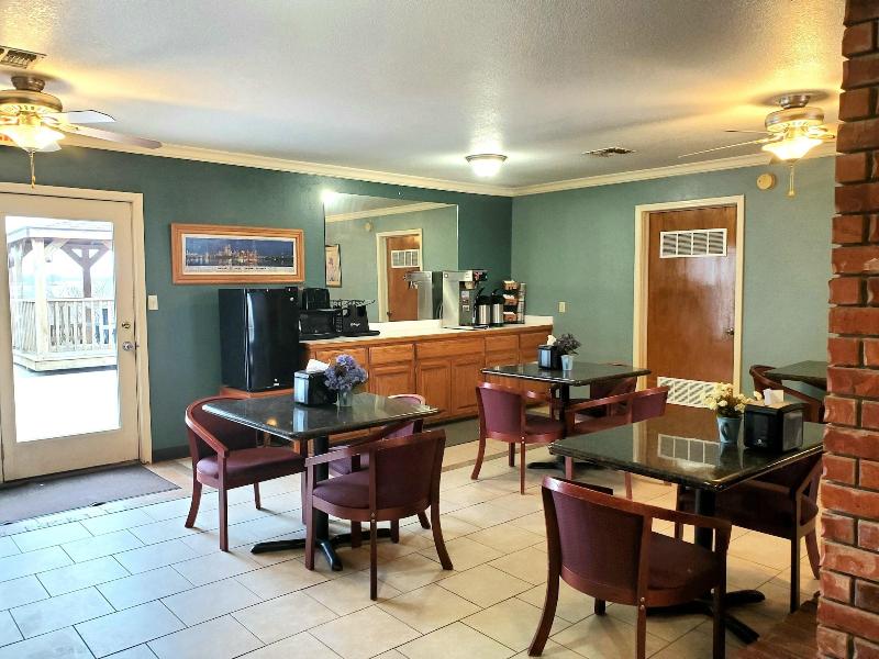 Candlelight Inn Suites Hwy 69 Near Mcalester