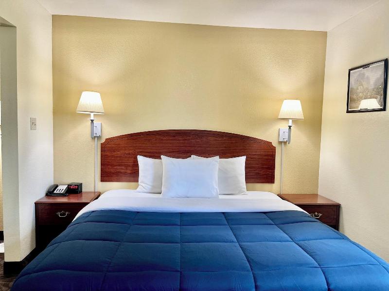 QUADRUPLE TWO BEDS
