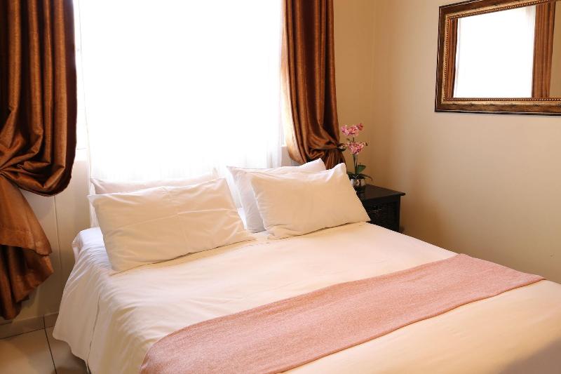 Tilla S Guesthouse image