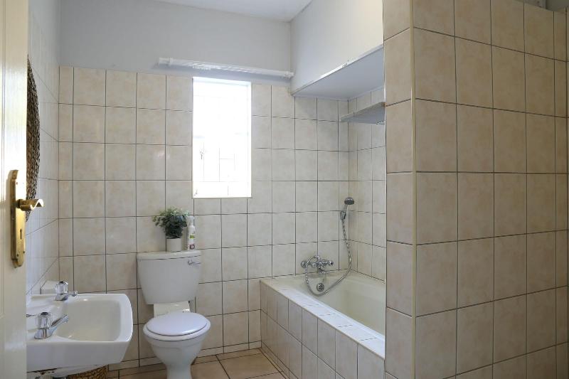 Tilla S Guesthouse image