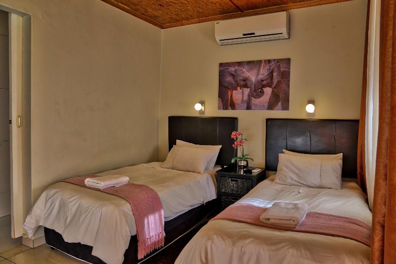 Tilla S Guesthouse image