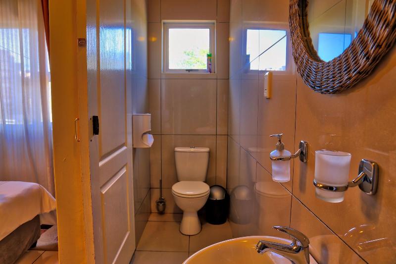 Tilla S Guesthouse image