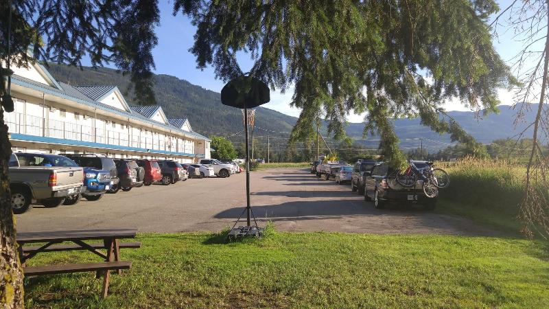 Monashee Motel image