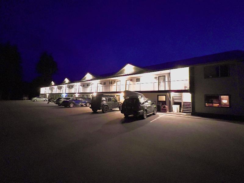 Monashee Motel image