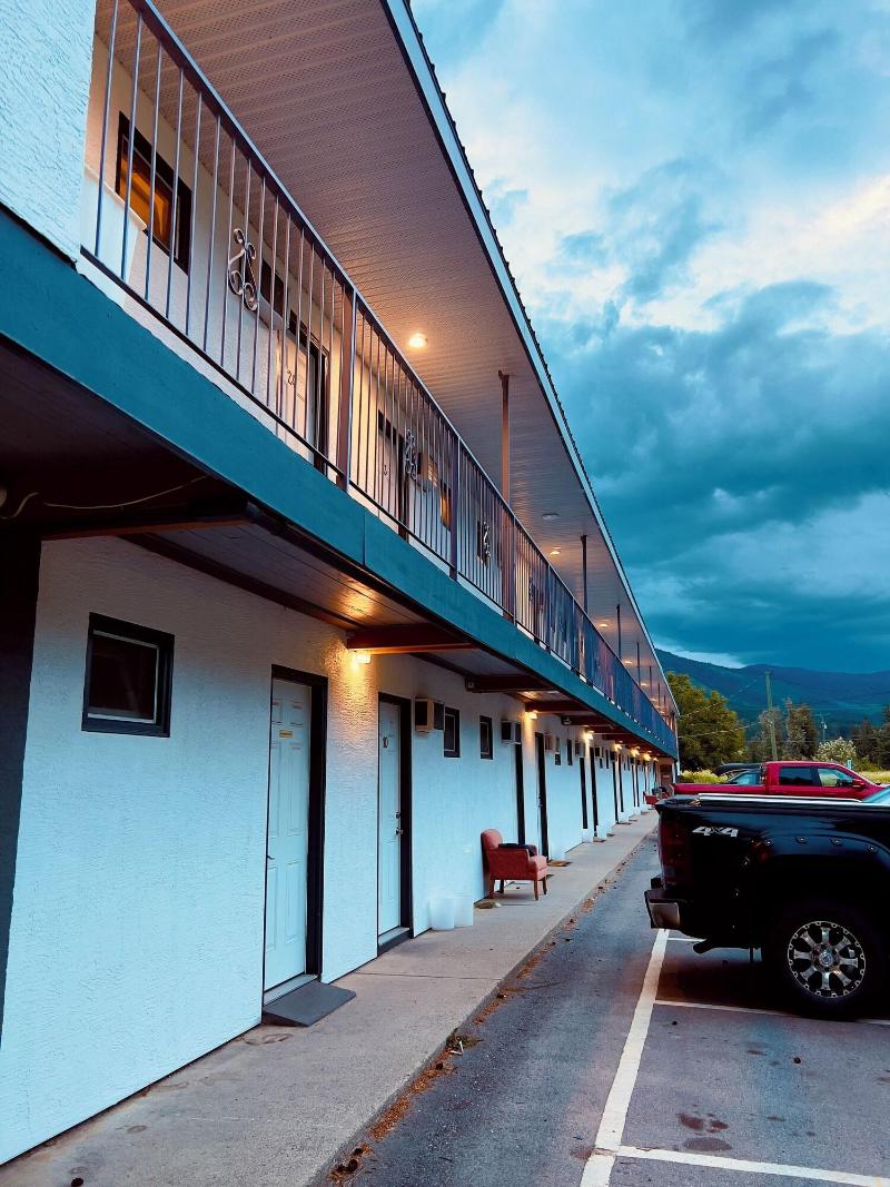 Monashee Motel image