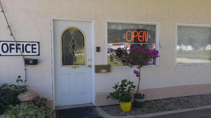 Monashee Motel image