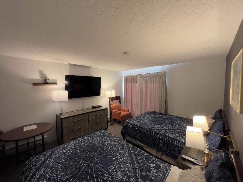 Monashee Motel image