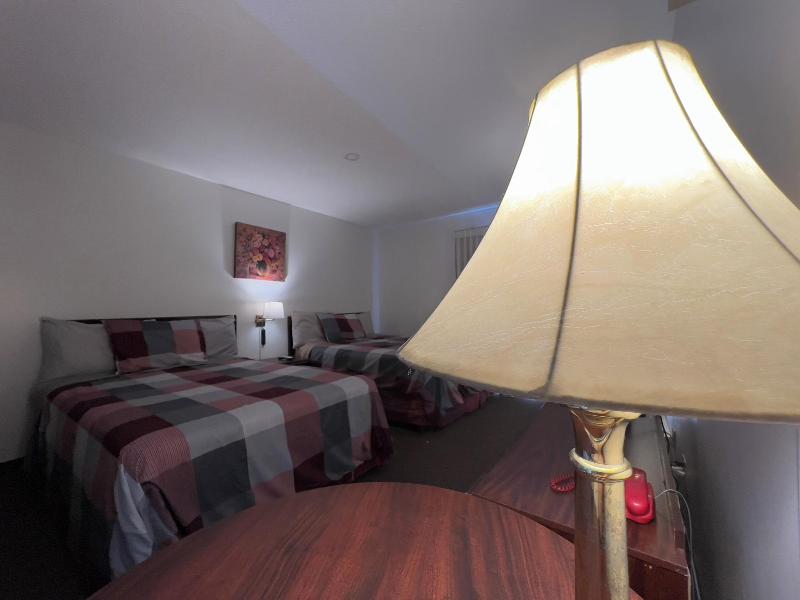 Monashee Motel image