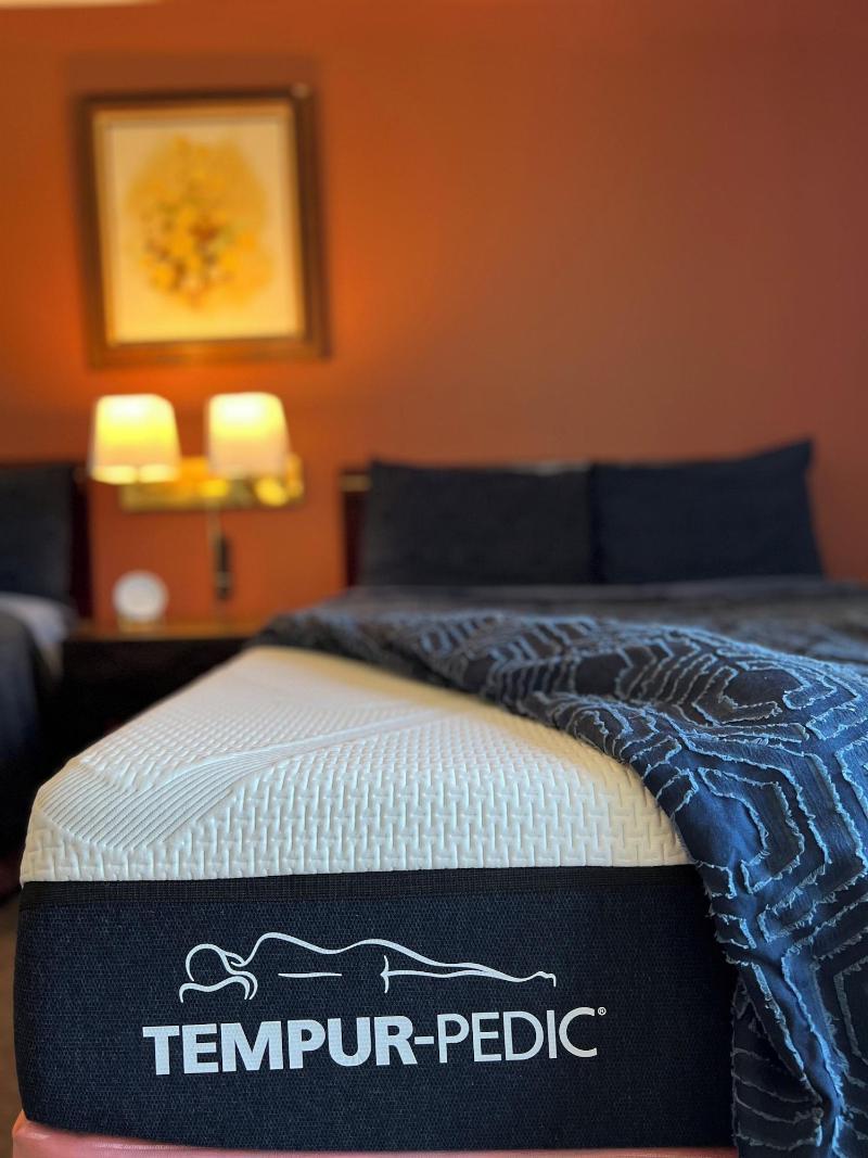 Monashee Motel image