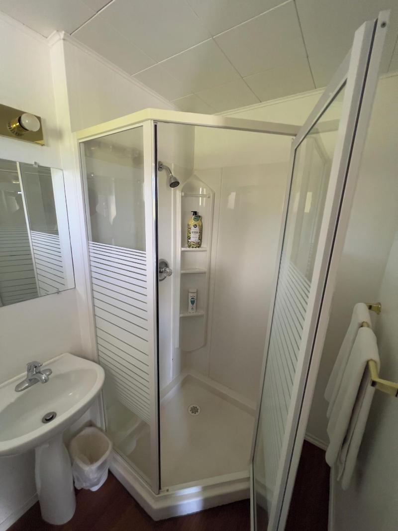 Monashee Motel image