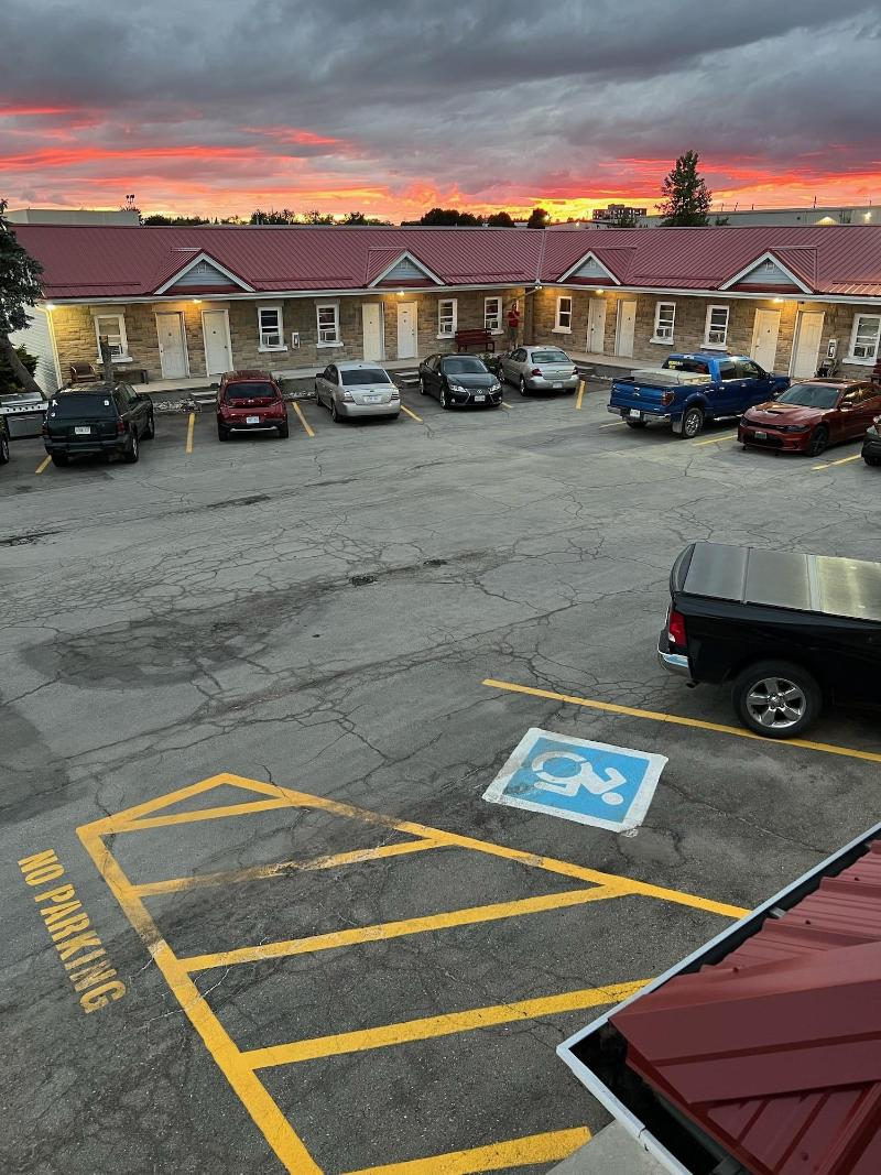 Tulip Motel — general view