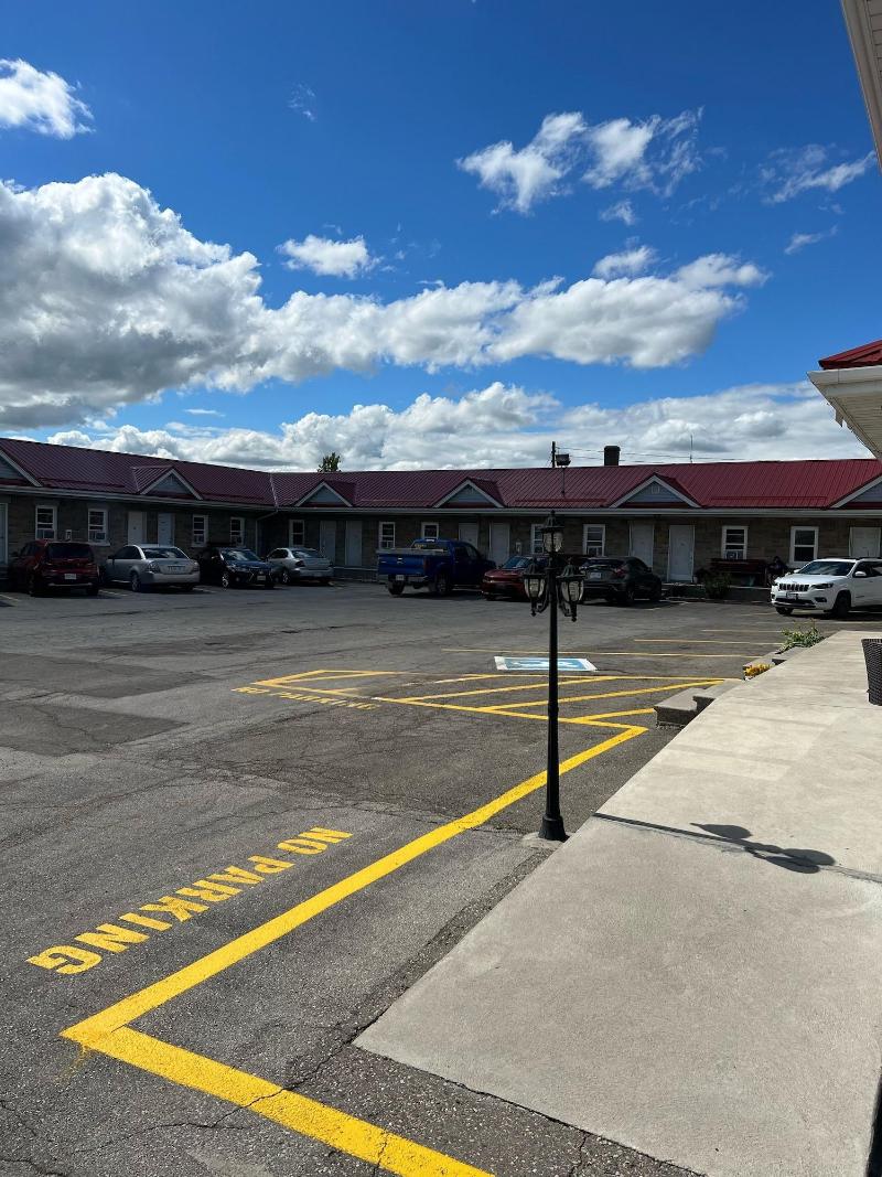 Tulip Motel — general view
