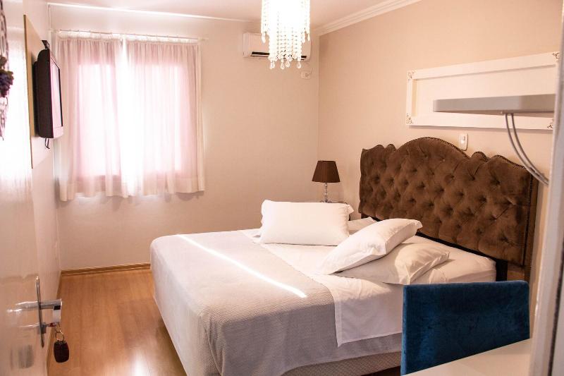 Hotel Imigrantes image