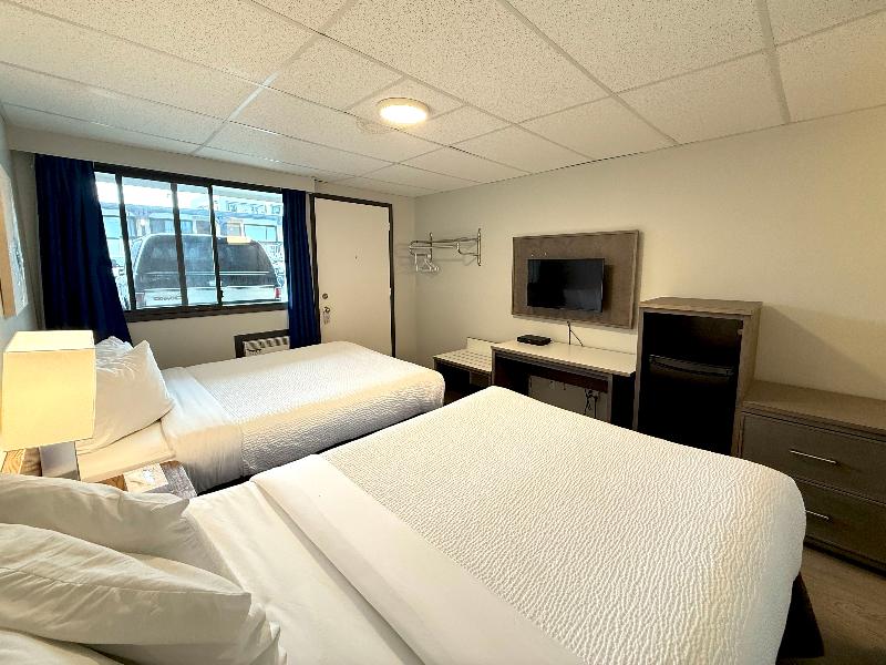 Departure Bay Motel image