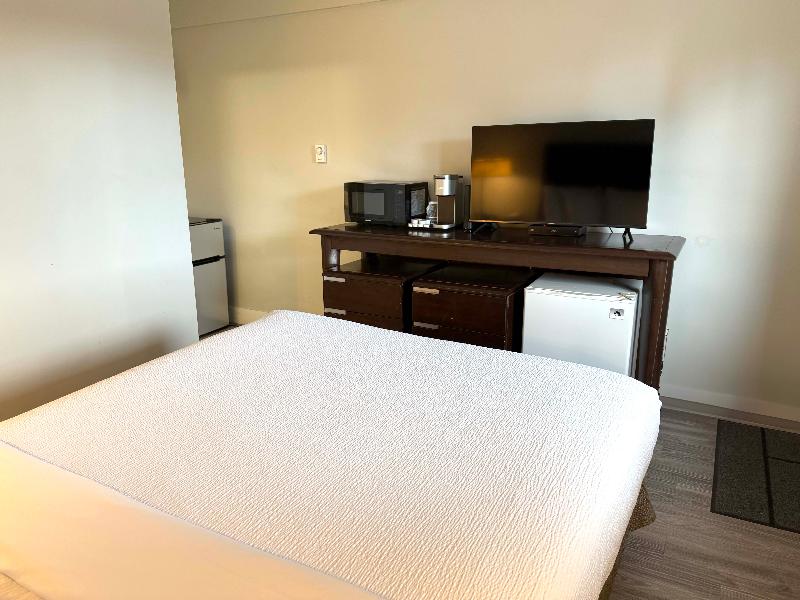 Departure Bay Motel image