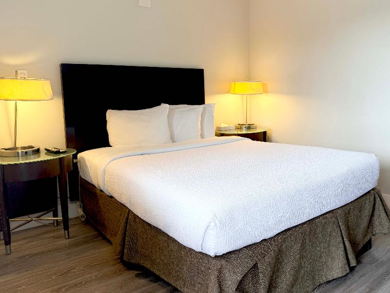 Departure Bay Motel image