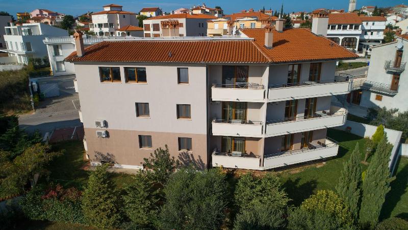 Villa Oliva image