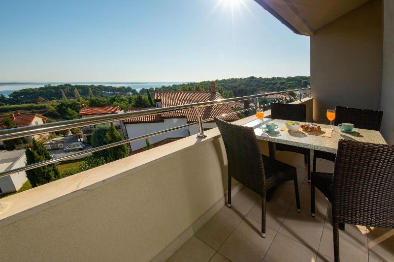 Villa Oliva image