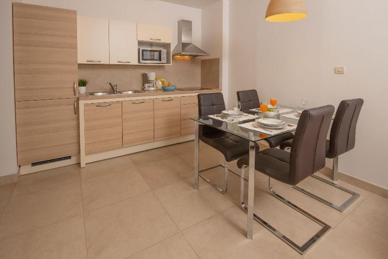 Villa Oliva image
