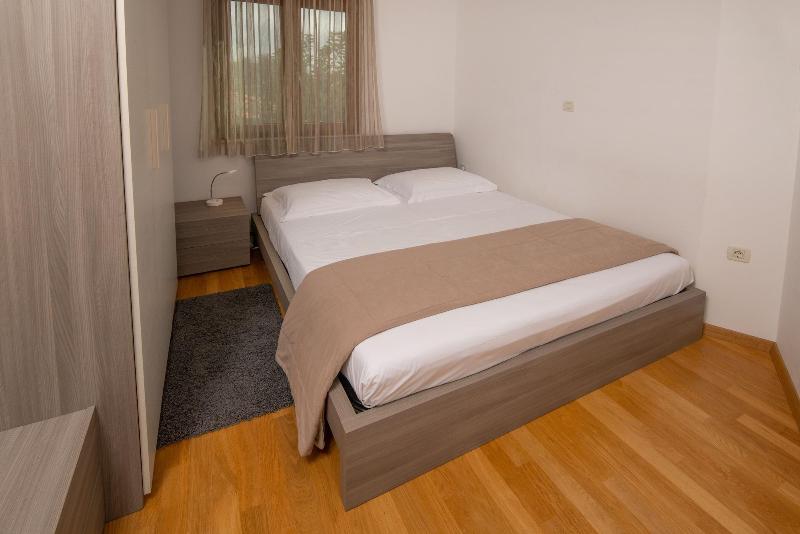 Villa Oliva image